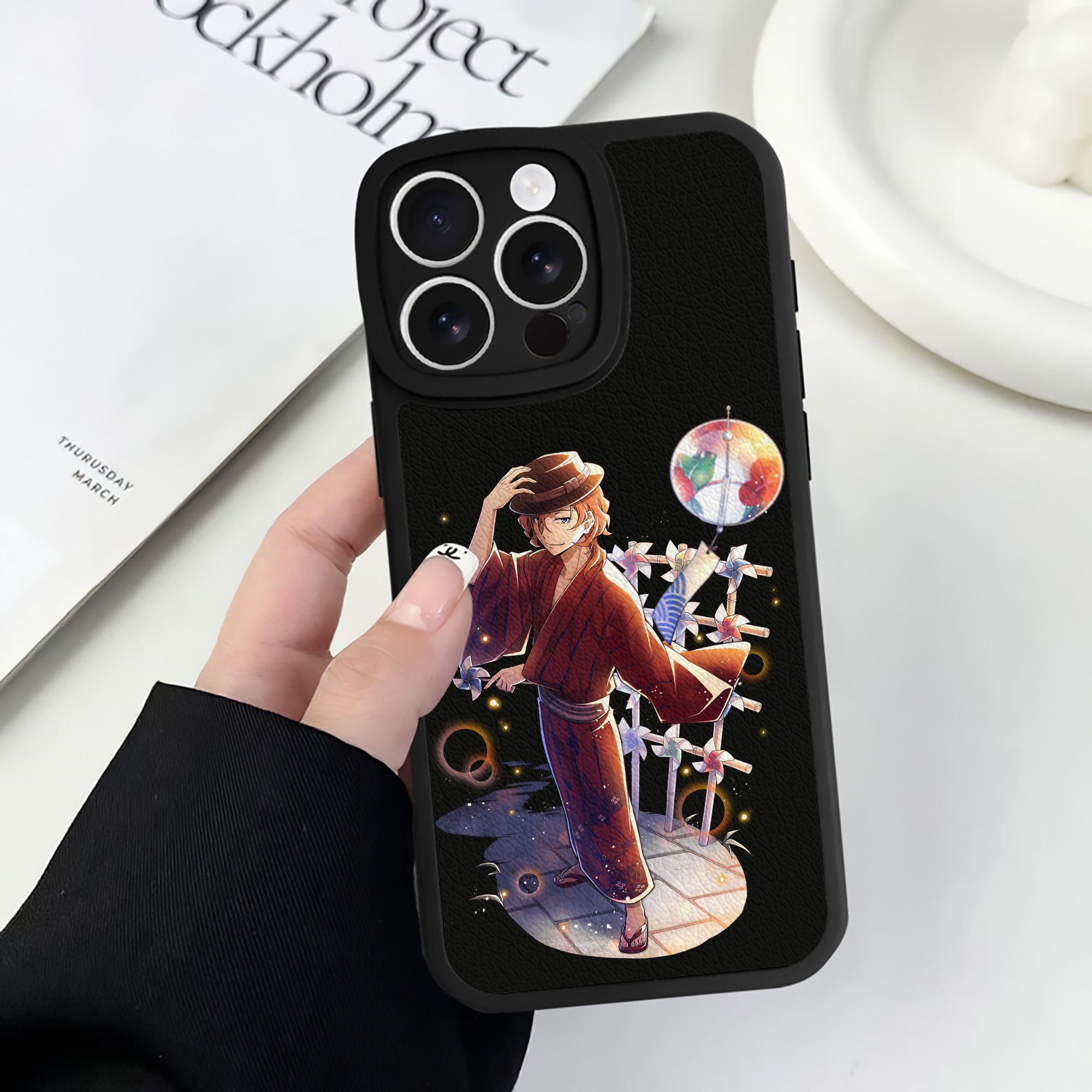 （画像用） 文豪ストレイドッグス Bungo Stray Dogs 【iPhone 16シリーズ対応】シリコンスマホケース（レザー調） 材質：シリコン